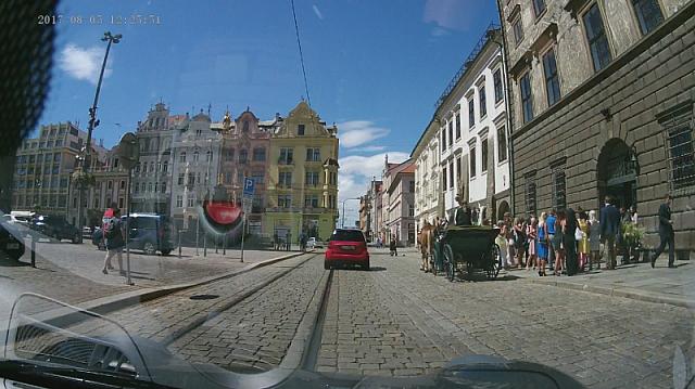To se nenašel nikdo, kdo by jim to rozmluvil?
